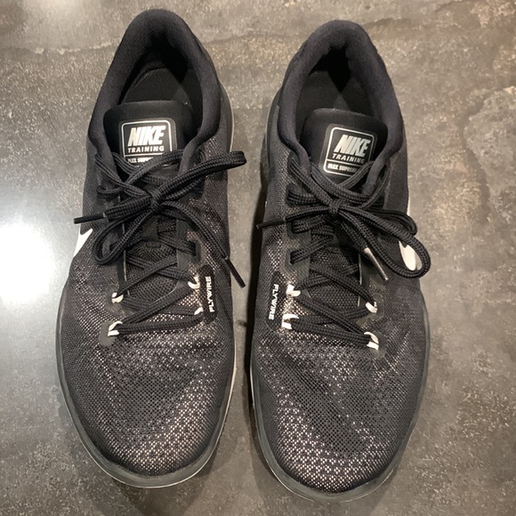 Women’s Nike Training Flex Supreme TR5 Flywire Shoe - Picture 7 of 12